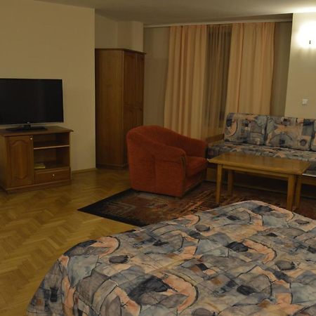 Hotel Drama Burgas Bagian luar foto