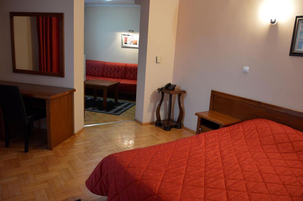 Hotel Drama Burgas Bagian luar foto