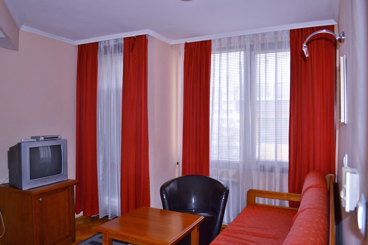 Hotel Drama Burgas Bagian luar foto