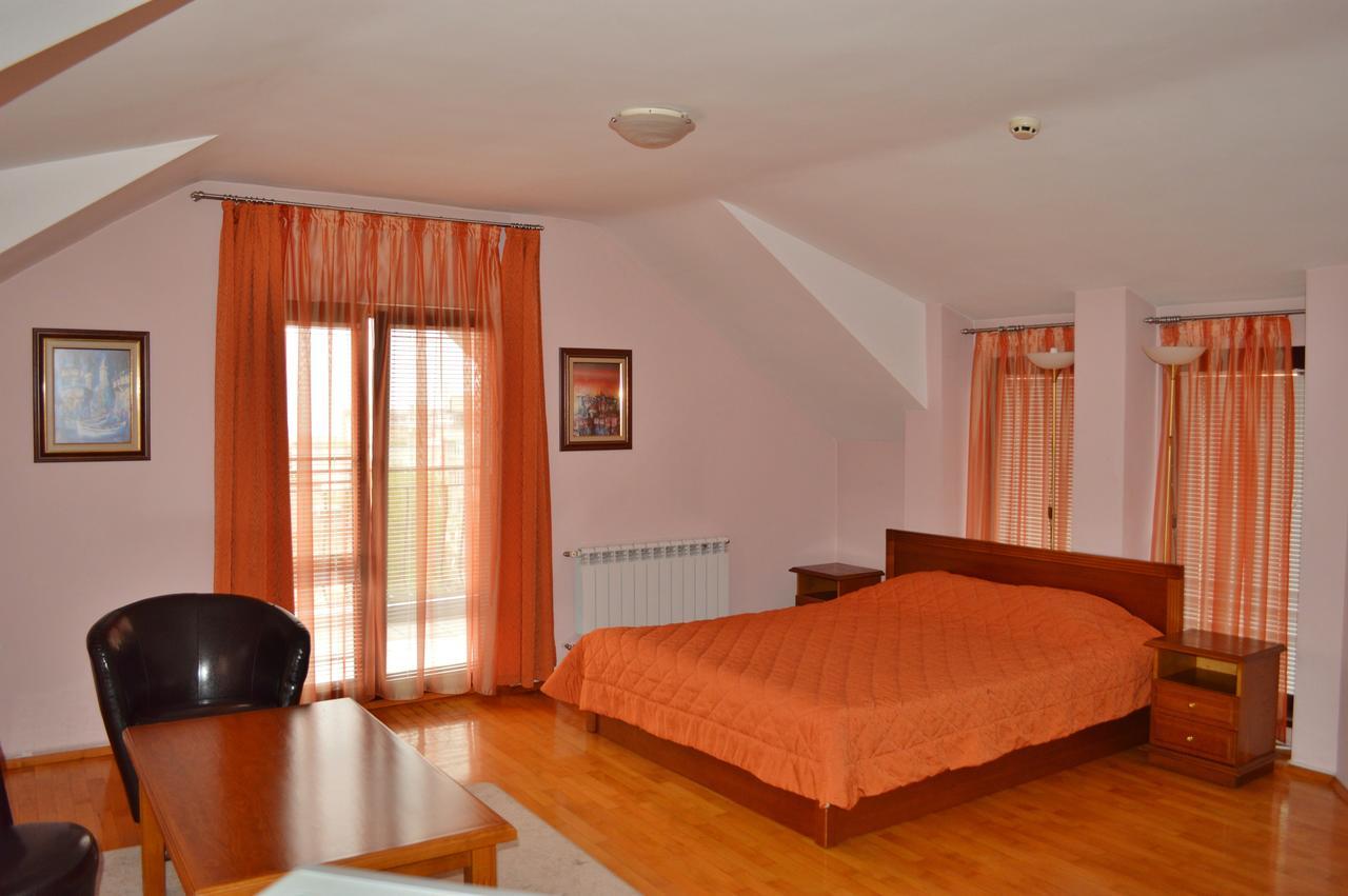 Hotel Drama Burgas Bagian luar foto