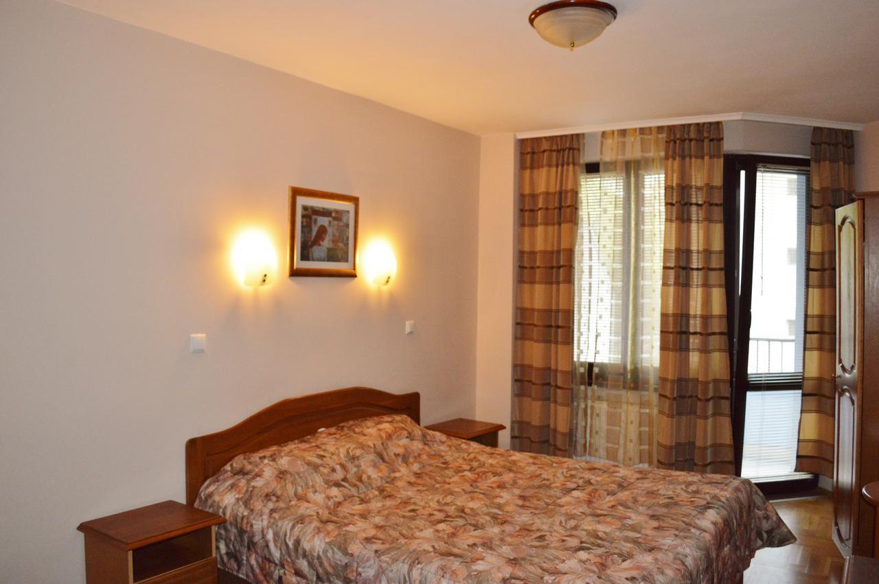 Hotel Drama Burgas Bagian luar foto
