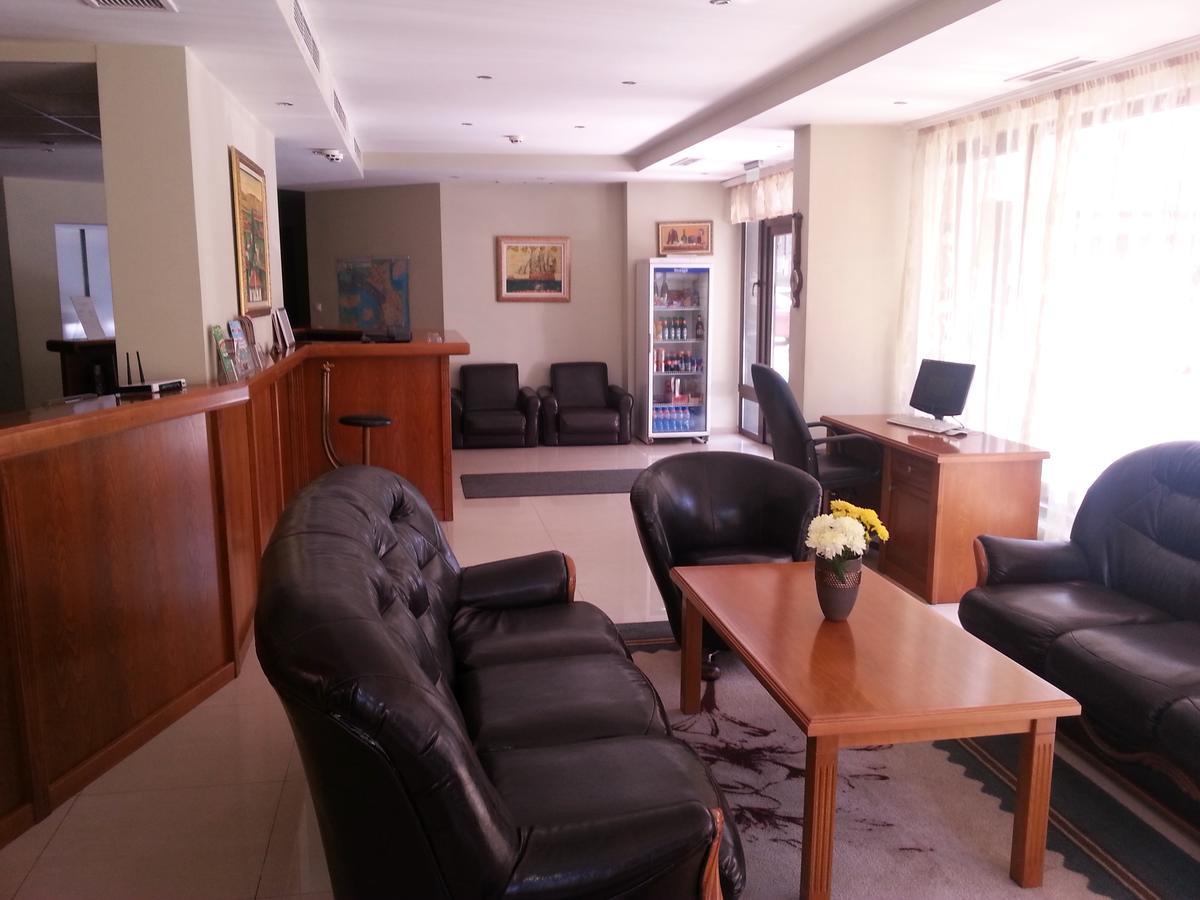 Hotel Drama Burgas Bagian luar foto