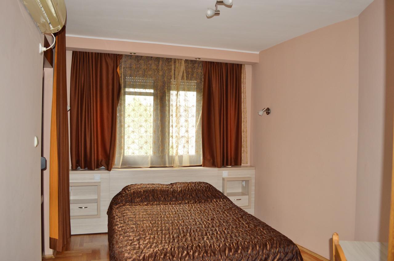 Hotel Drama Burgas Bagian luar foto